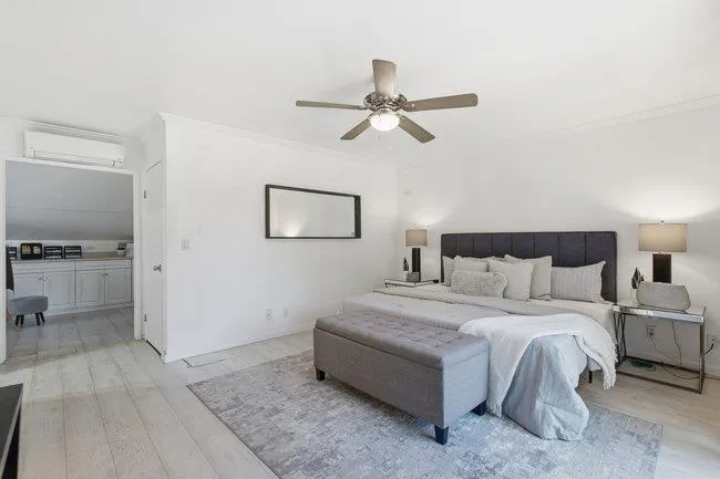 312 E Oakwood Boulevard, Redwood City, California 94061