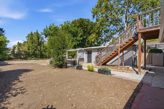 312 E Oakwood Boulevard, Redwood City, California 94061
