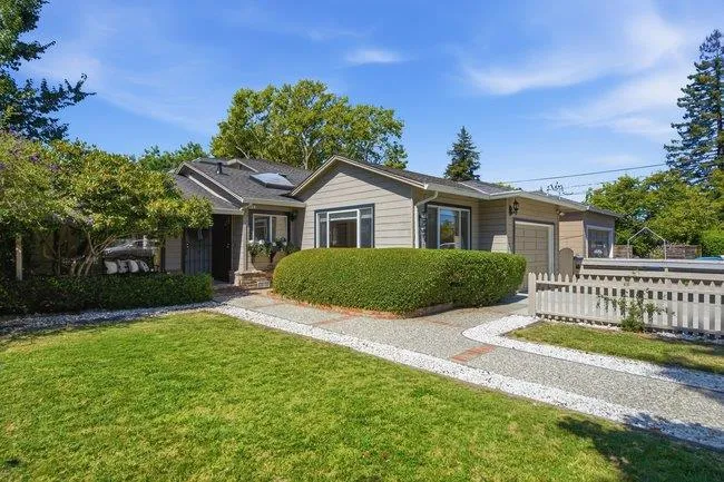 312 E Oakwood Boulevard, Redwood City, California 94061