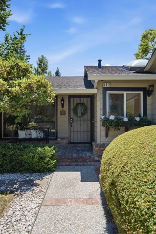 312 E Oakwood Boulevard, Redwood City, California 94061