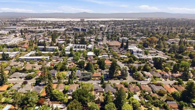 312 E Oakwood Boulevard, Redwood City, California 94061