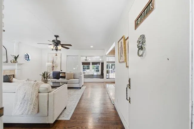 312 E Oakwood Boulevard, Redwood City, California 94061