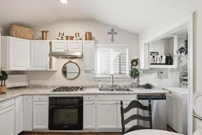 312 E Oakwood Boulevard, Redwood City, California 94061