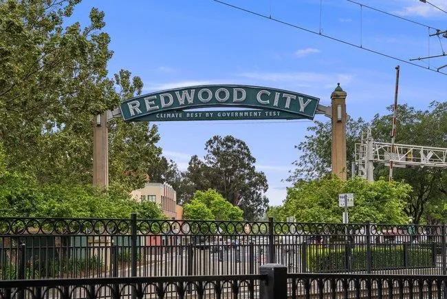 312 E Oakwood Boulevard, Redwood City, California 94061