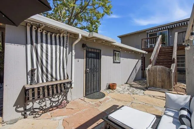 312 E Oakwood Boulevard, Redwood City, California 94061