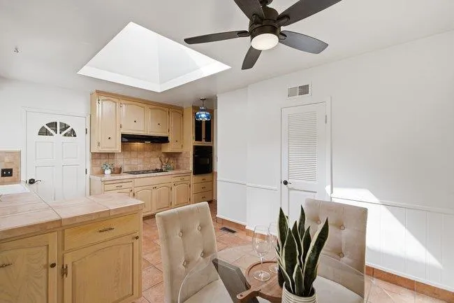 312 E Oakwood Boulevard, Redwood City, California 94061