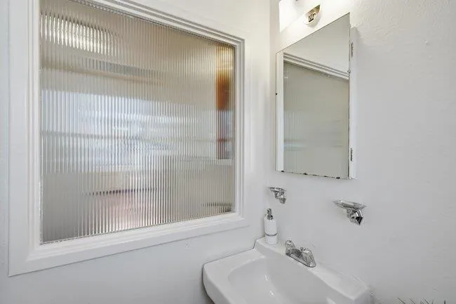 312 E Oakwood Boulevard, Redwood City, California 94061