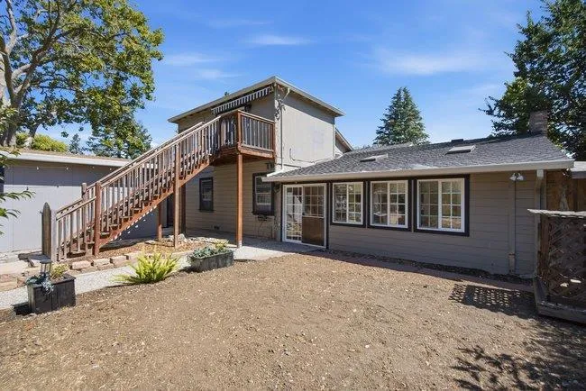 312 E Oakwood Boulevard, Redwood City, California 94061