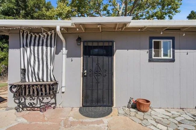 312 E Oakwood Boulevard, Redwood City, California 94061