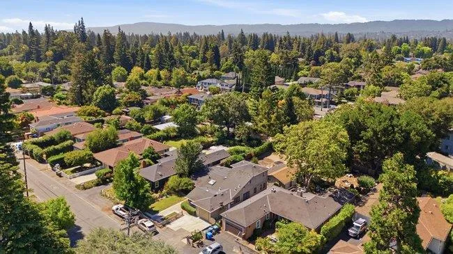 312 E Oakwood Boulevard, Redwood City, California 94061