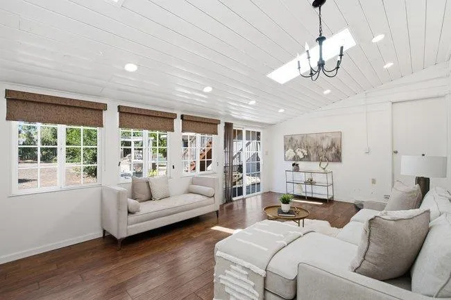 312 E Oakwood Boulevard, Redwood City, California 94061