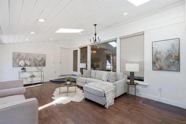 312 E Oakwood Boulevard, Redwood City, California 94061
