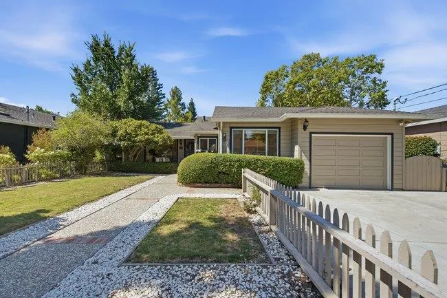 312 E Oakwood Boulevard, Redwood City, California 94061