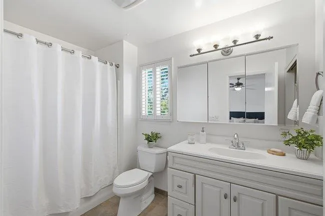 312 E Oakwood Boulevard, Redwood City, California 94061