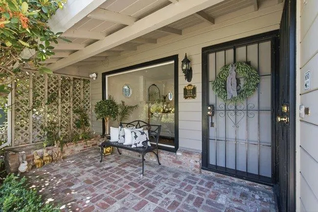 312 E Oakwood Boulevard, Redwood City, California 94061