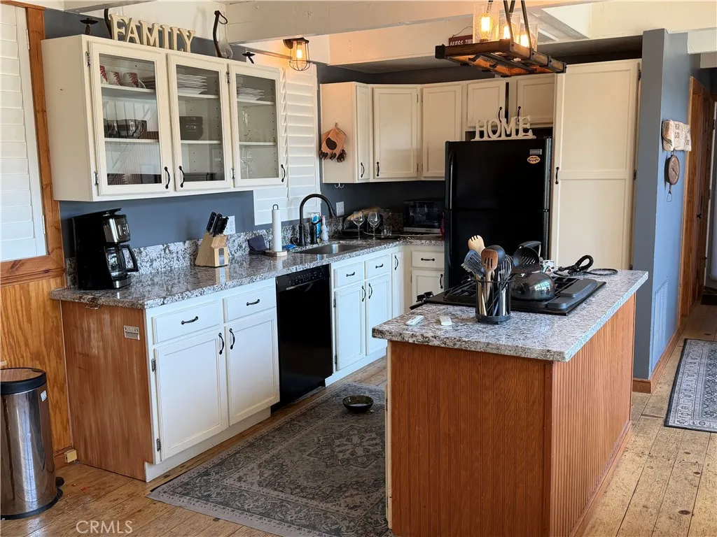 27647 Matterhorn Drive, Lake Arrowhead, California 92352 — photo 4