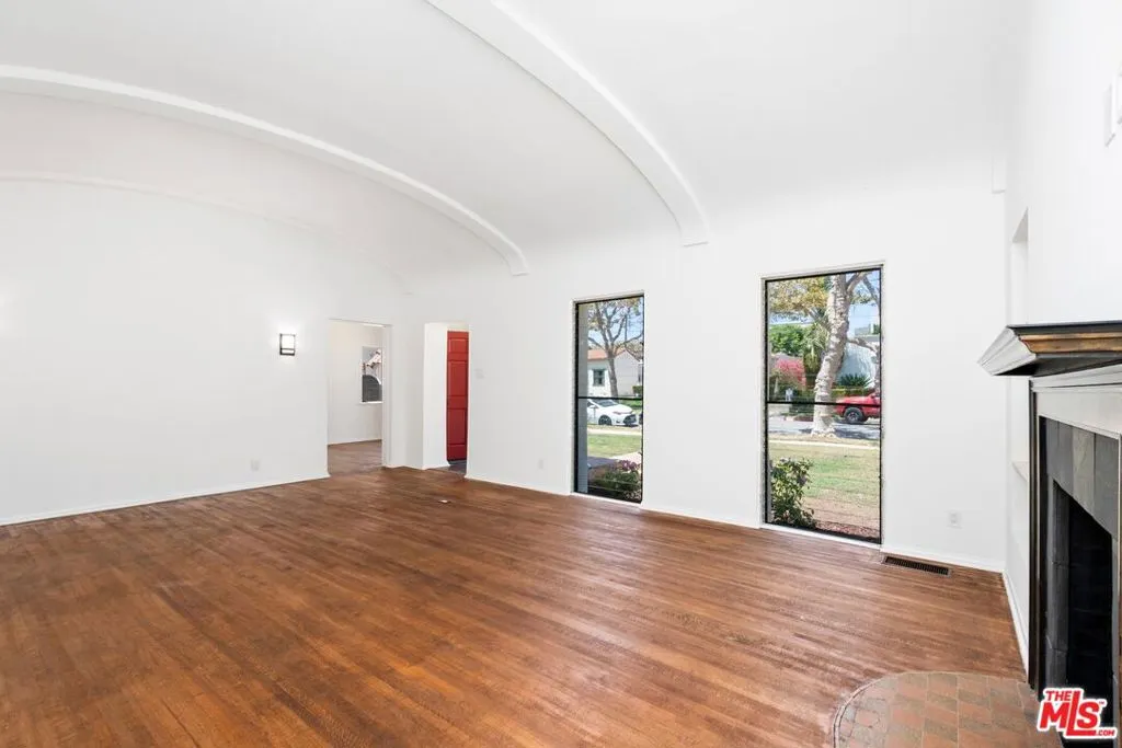 340 S Maple Drive, Beverly Hills, California 90212 — photo 4