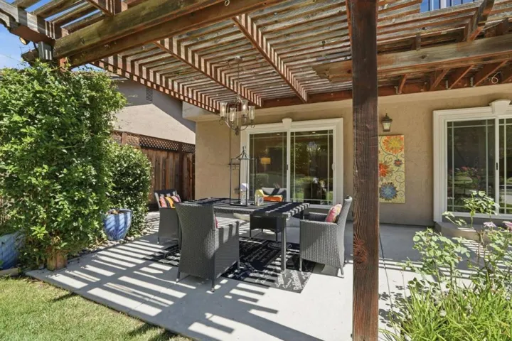 6585 Rolling Oaks Drive, San Jose, California 95120