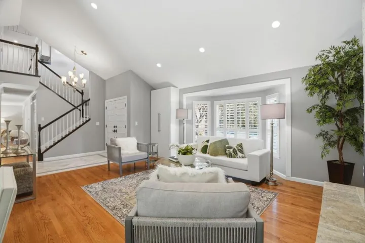 6585 Rolling Oaks Drive, San Jose, California 95120