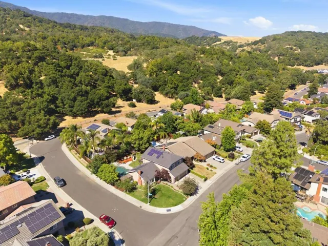 6585 Rolling Oaks Drive, San Jose, California 95120