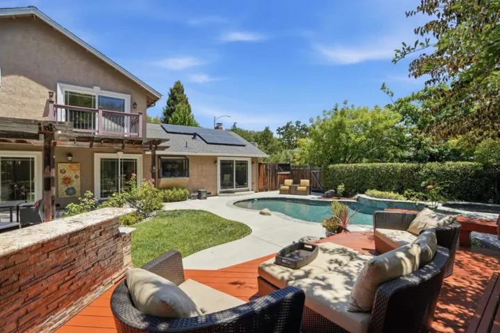 6585 Rolling Oaks Drive, San Jose, California 95120