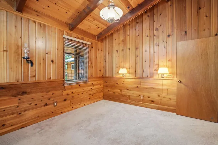 24-web-or-mls-Skyline Way-S1607-028