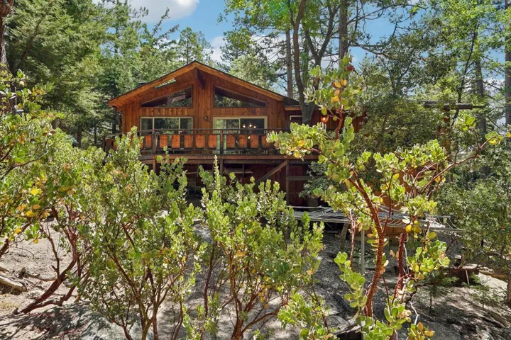 40-web-or-mls-Skyline Way-S1607-044