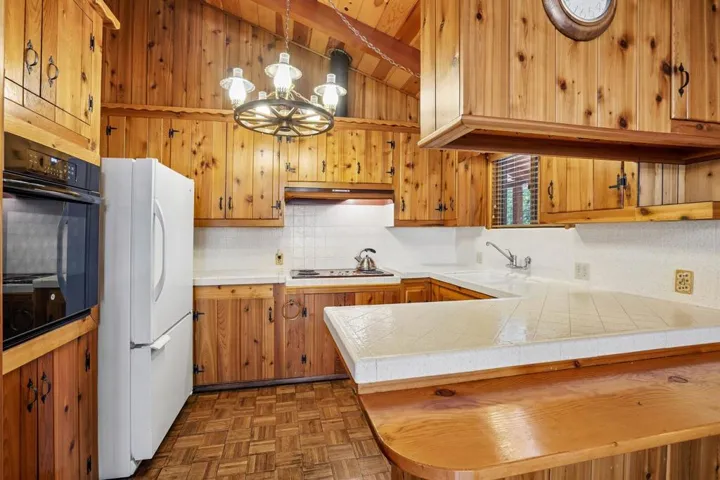 15-web-or-mls-Skyline Way-S1607-019