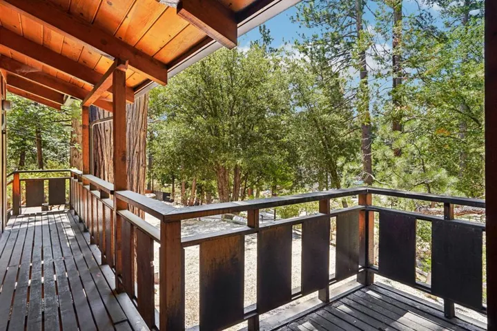 46-web-or-mls-Skyline Way-S1607-041