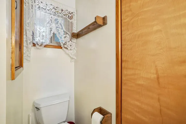 30-web-or-mls-Skyline Way-S1607-034