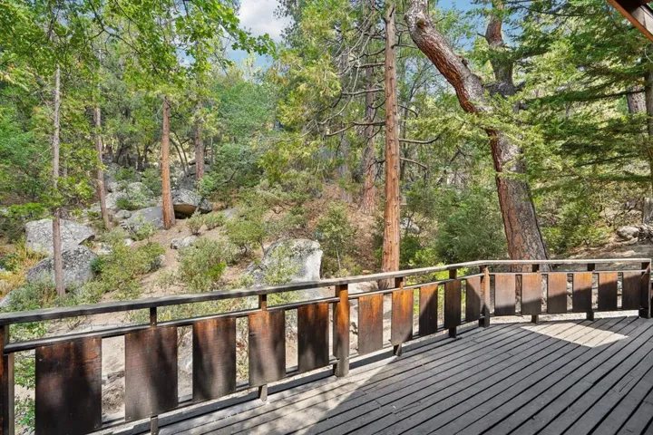 32-web-or-mls-Skyline Way-S1607-047