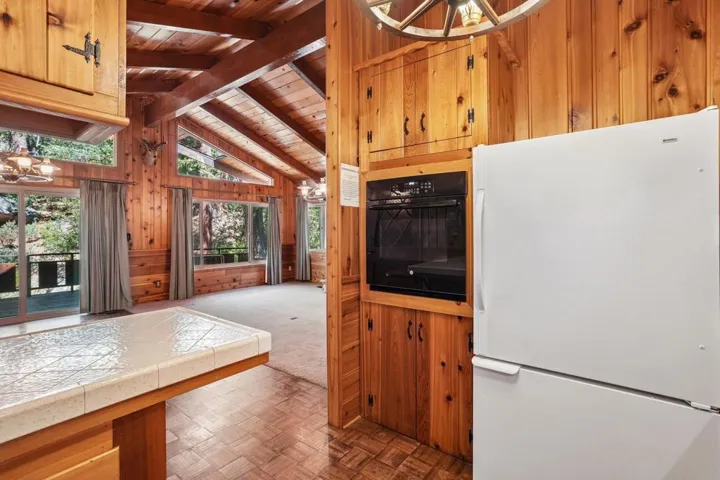 13-web-or-mls-Skyline Way-S1607-017