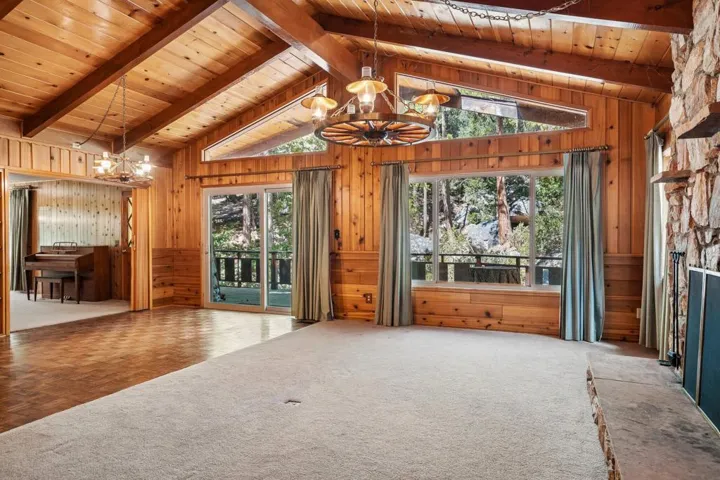 9-web-or-mls-Skyline Way-S1607-012