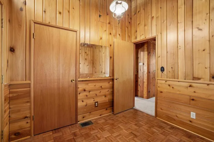 18-web-or-mls-Skyline Way-S1607-024
