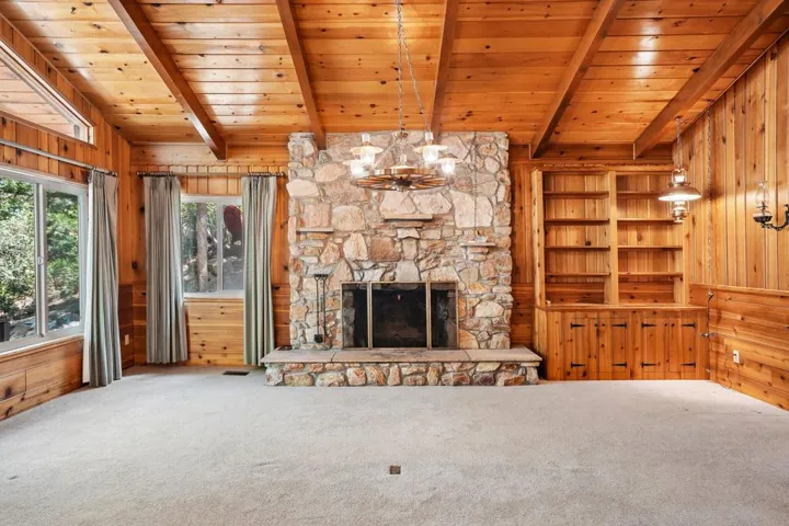 6-web-or-mls-Skyline Way-S1607-008