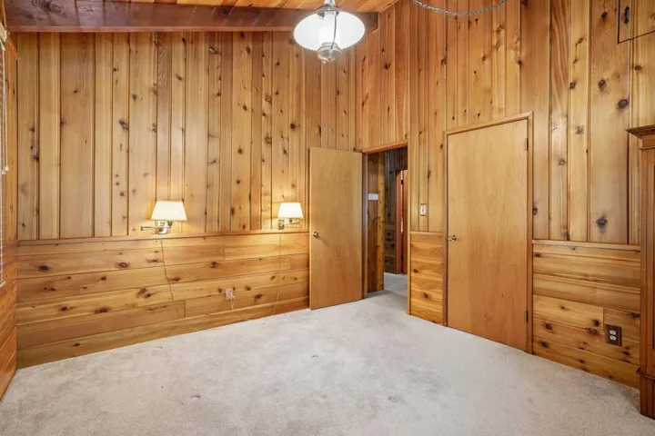 23-web-or-mls-Skyline Way-S1607-027