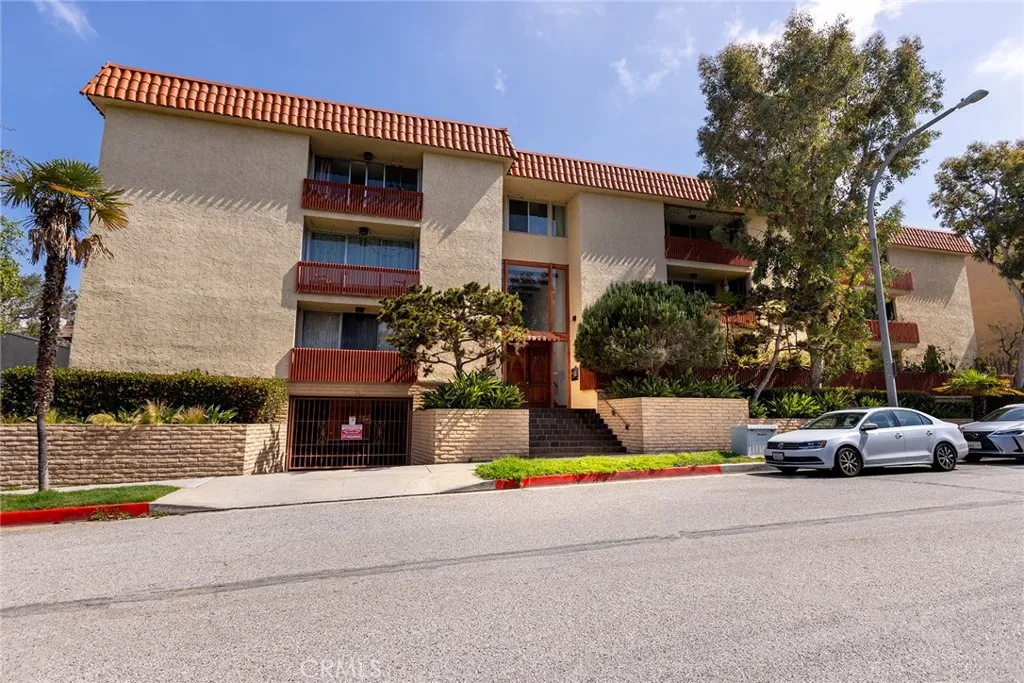 5875 Doverwood Dr