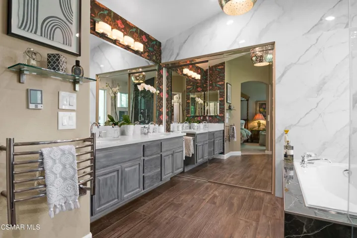 Upstairs Primary Bath