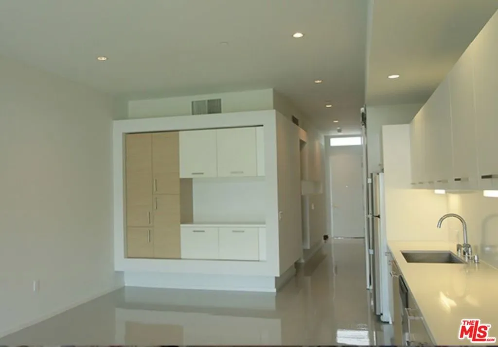 1107 Venice 201, Venice, California 90291 — photo 5