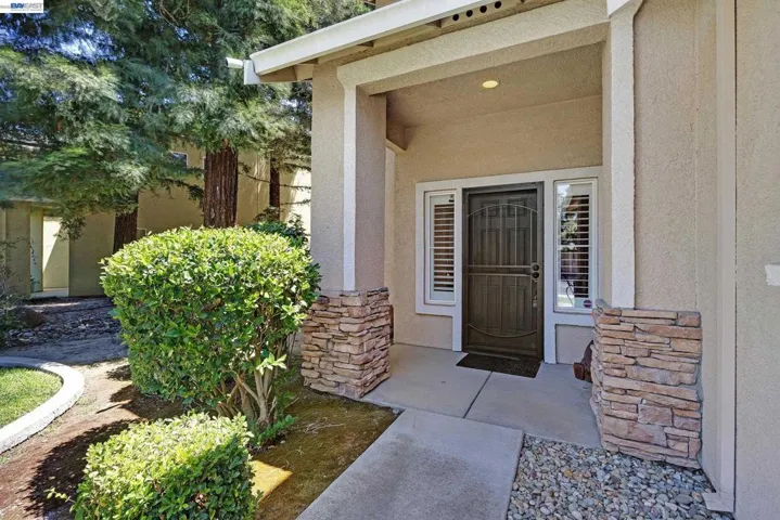 333 Glenbriar Cir, Tracy, California 95377