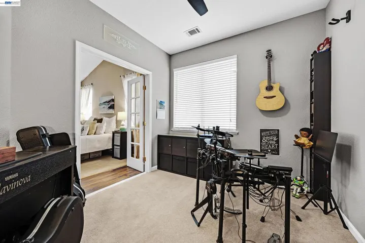 333 Glenbriar Cir, Tracy, California 95377