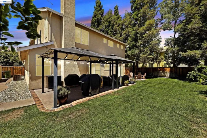 333 Glenbriar Cir, Tracy, California 95377