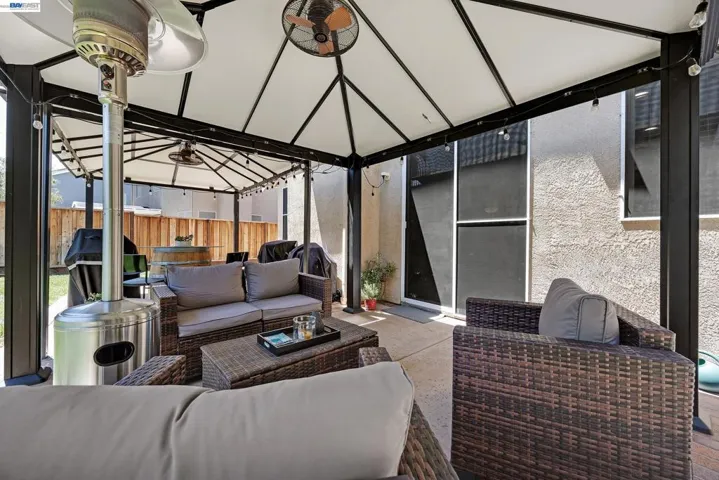 333 Glenbriar Cir, Tracy, California 95377