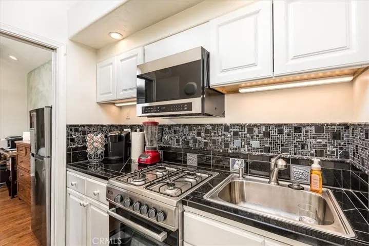 adu kitchen
