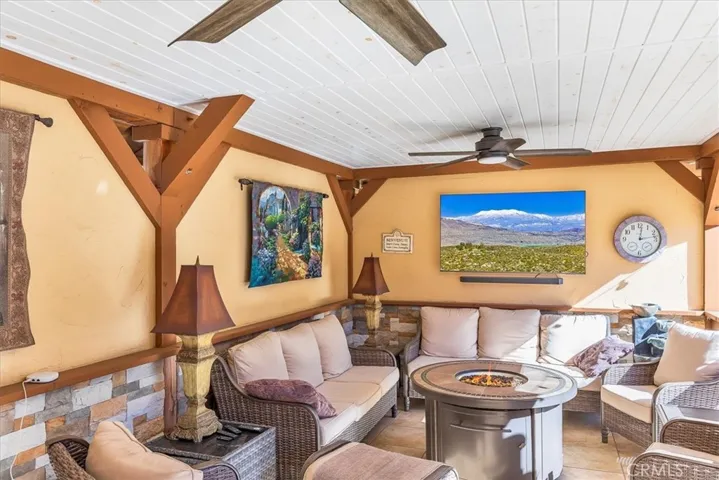 outdoor living room