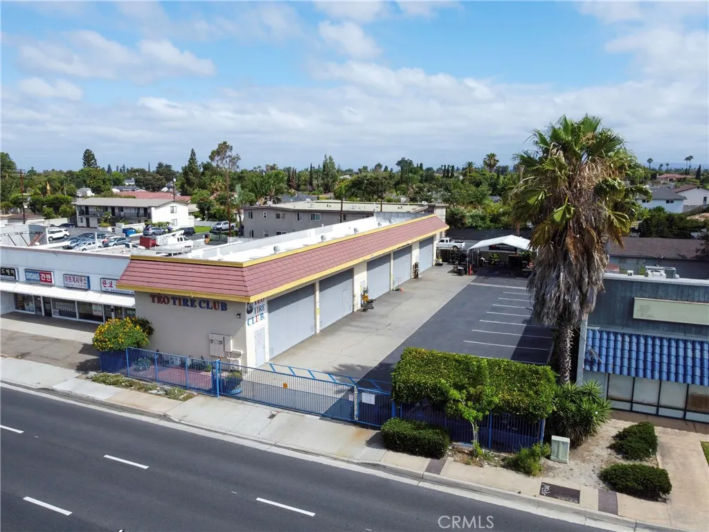 9611 Garden Grove
