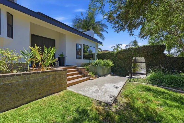 1931 Warmlands Avenue, Vista, California 92084