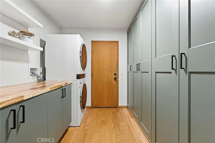 1931 Warmlands Avenue, Vista, California 92084