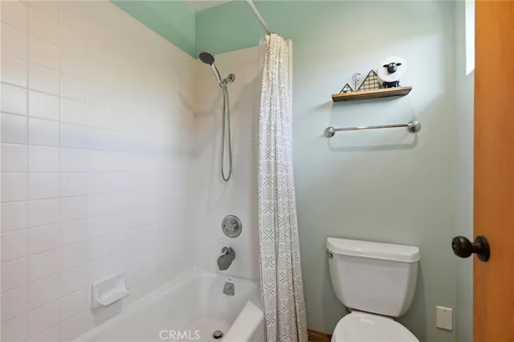 1931 Warmlands Avenue, Vista, California 92084