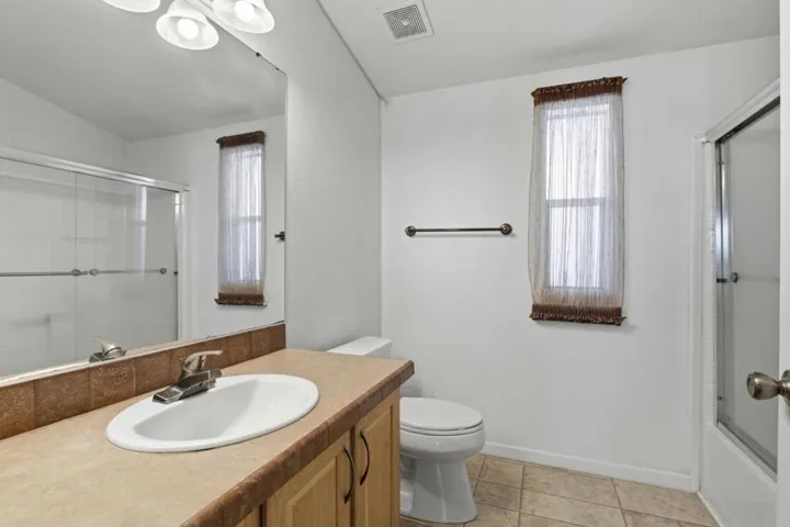 123 El Bosque Drive 123, San Jose, California 95134